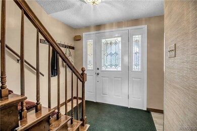 1083 Bowen Dr E, North Tonawanda, NY 14120 - photo 4