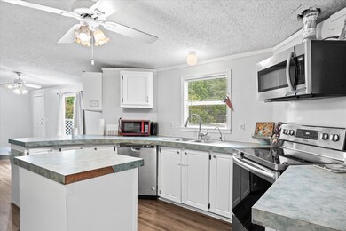 446 Capricorn Dr, Granbury, TX 76049 - photo 7