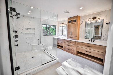 194 N Myrtle Ave, Elmhurst, IL 60126 - photo 4