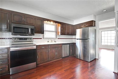 1610 E Elm Terrace, Olathe, KS 66062 - photo 6