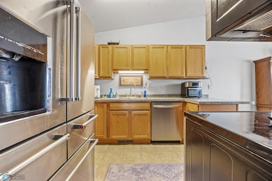 Kitchen (Upper)