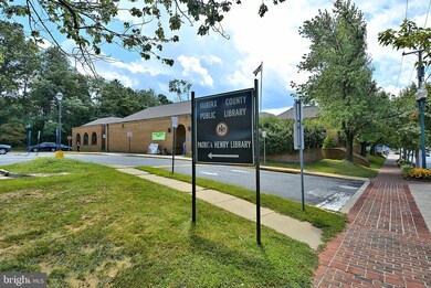 2996 Mission Square Dr, Fairfax, VA 22031 - photo 5