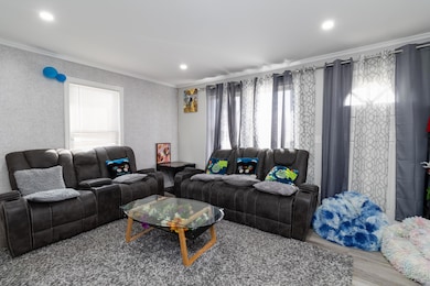 867 Minot Auburn-30