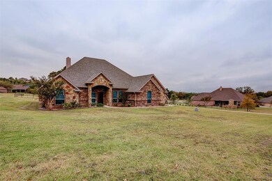 138 Ellis Spring Dr, Weatherford, TX 76085 - photo 2