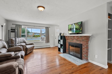 184 Burncoat St, Worcester, MA 01606 - photo 6