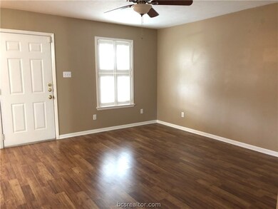1202 Webhollow Cir unit A, Bryan, TX 77801 - photo 2