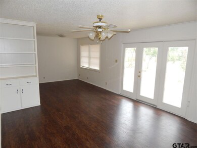 328 328 Dartmouth, Tyler, TX 75701 - photo 3