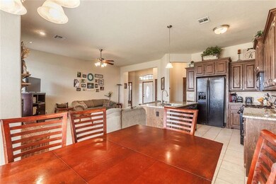 625 Allison Ln, Moore, OK 73160 - photo 3