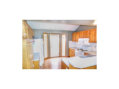 21614 W 53rd St, Shawnee, KS 66226 - photo 4