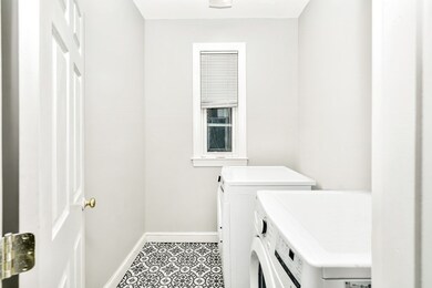 109 Walnut St unit 4, Somerville, MA 02145 - photo 6