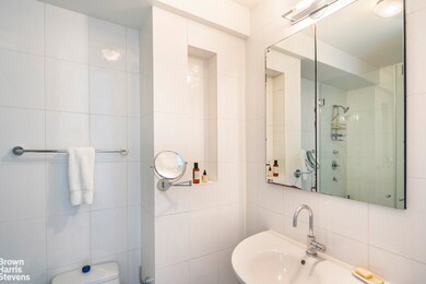 The Sovereign unit 34G, New York, NY 10022 - photo 6