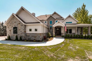 0_Exterior_high_3687290