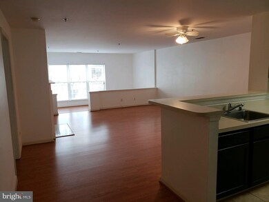 Quaker Hill Community unit 219, Alexandria, VA 22314 - photo 7