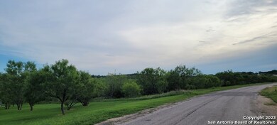 562 County Road 367, Hondo, TX 78861 - photo 7