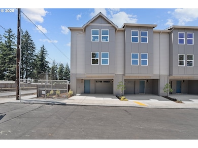 15131 E Burnside St, Portland, OR 97233 - photo 3