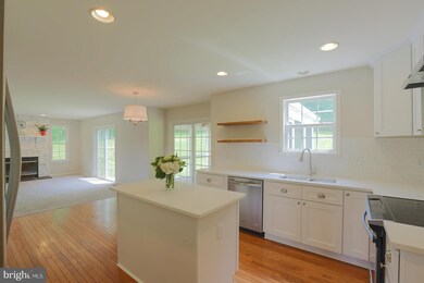 1083 Montclare Dr, Sykesville, MD 21784 - photo 6