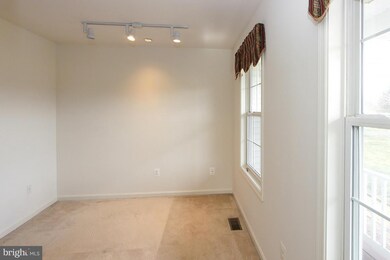 16015 Jonella Farm Dr, Purcellville, VA 20132 - photo 6