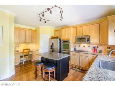 4359 Twisting Creek Dr, High Point, NC 27265 - photo 4