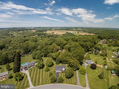 5612 Lasalle Ln, Sykesville, MD 21784 - photo 4