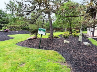 8 Scarborough Ln unit B, Wappingers Falls, NY 12590 - photo 3