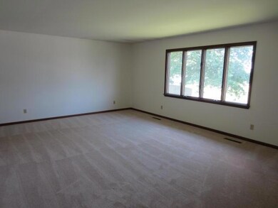 Spacious living room