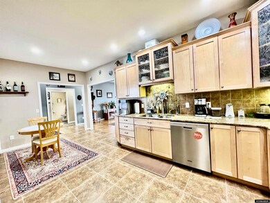 911 Recluse Ct, Casper, WY 82609 - photo 6