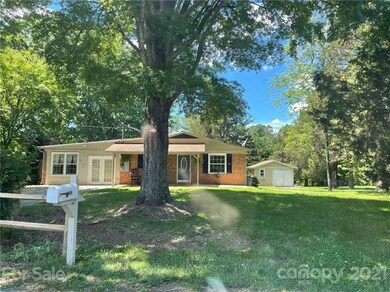 112 E Debbie Ln, Statesville, NC 28625 - photo 2