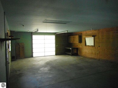 5813 Prescott Dr, Tawas City, MI 48763 - photo 3