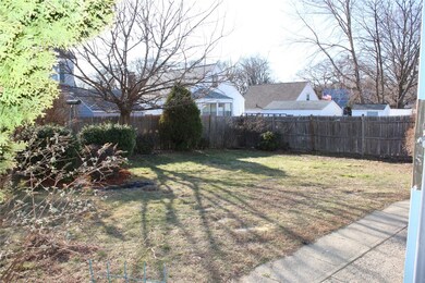 16 Hemalin Rd, Cranston, RI 02910 - photo 4