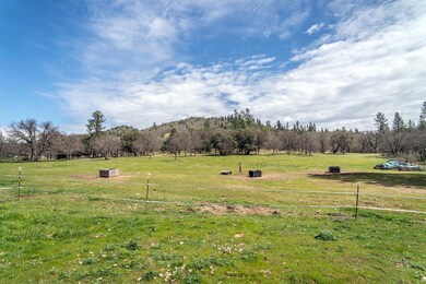 11330 Blackwell Rd, Central Point, OR 97502 - photo 6