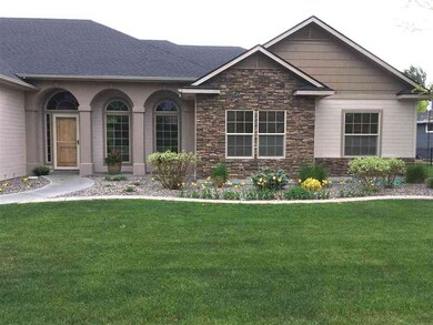 420 W Bayhill Dr, Nampa, ID 83686 - photo 2