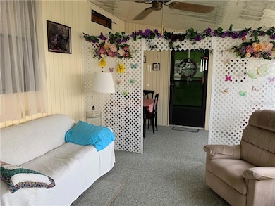 35054 Colony Hills Dr, Zephyrhills, FL 33541 - photo 7