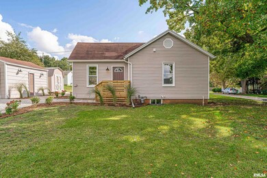102 Oscar St, Lincoln, IL 62656 - photo 3