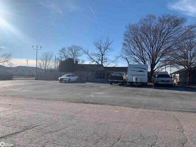 1301 W Thomas Ave, Shenandoah, IA 51601 - photo 2