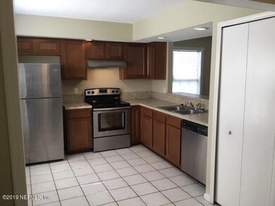 2447 Townsquare Dr, Jacksonville, FL 32216 - photo 2