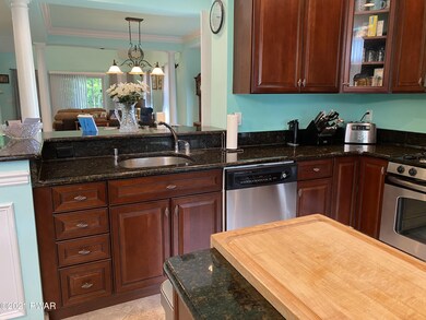 1103 Macintosh Way unit 501, Matamoras, PA 18336 - photo 4