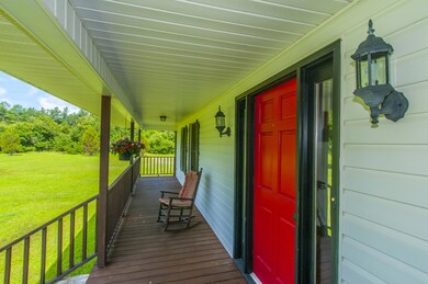 1226 Spring Grove Rd, Bonneau, SC 29431 - photo 4