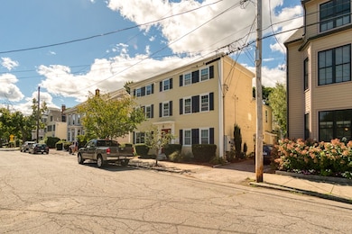 46-48 Purchase St unit 1, Newburyport, MA 01950 - photo 5