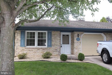 858 W Irvin Ave, Hagerstown, MD 21742 - photo 2