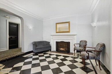 169 Mason St unit 4A, Greenwich, CT 06830 - photo 4