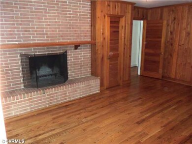 Den/Family/Great Room - Den has a fireplace with a