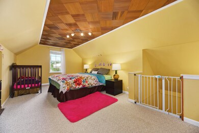 1674 Ash St, Des Plaines, IL 60018 - photo 2