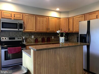 8 Colchester Place, Newtown, PA 18940 - photo 2