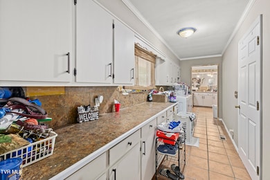 720 Holly Ave, Erwin, TN 37650 - photo 6