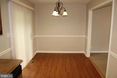 423 Laurel Ave, Fredericksburg, VA 22408 - photo 7