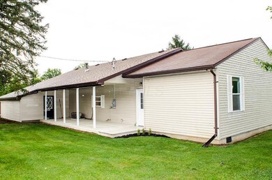 9667 Loop rd Millersport-29