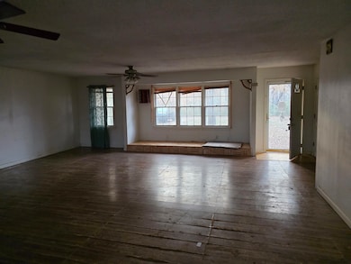 1516 9th St W, Red Bay, AL 35582 - photo 3