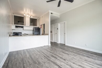 7820 Seawall Blvd unit 105, Galveston, TX 77551 - photo 6