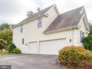 13 Martins Ct, Garnet Valley, PA 19060 - photo 3