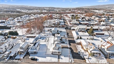 701 E Scott St, Olyphant, PA 18447 - photo 2